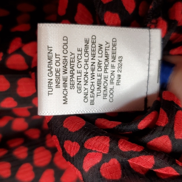 ❤❤❤ Valentine's Heart Romantic Blouse! NWOT Size Small ❤❤❤ - Picture 10 of 16